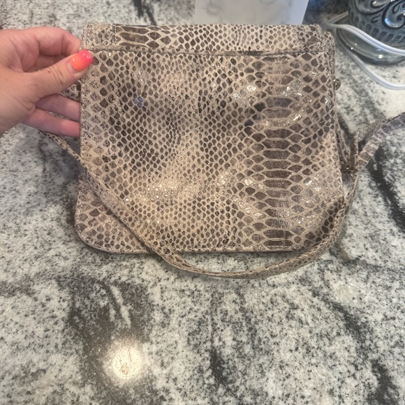 Elliott Lucca Beige Snake Print Crossbody Bag - Picture 6 of 8